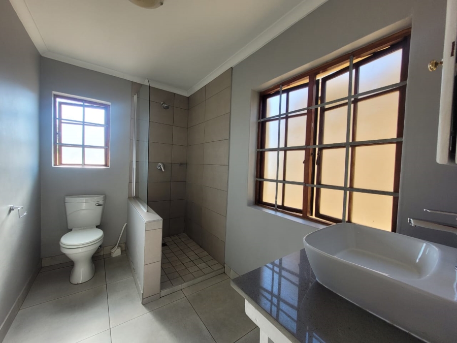 To Let 3 Bedroom Property for Rent in Humansdorp Eastern Cape